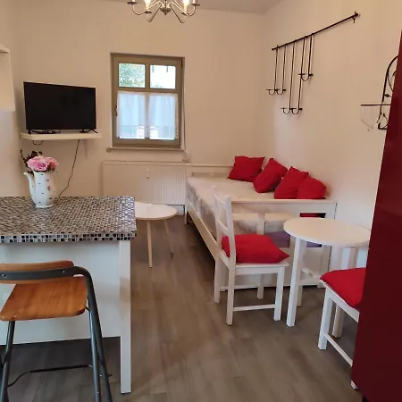 Bei Berlin Mit Terrasse Und Kleinem Garten * בירקנוורדר