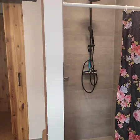 Bei Berlin Mit Terrasse Und Kleinem Garten