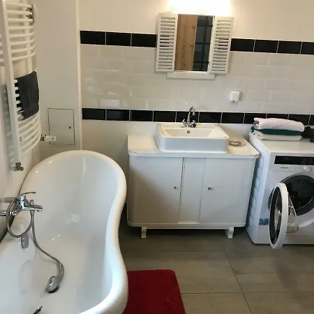 Bei Berlin Mit Terrasse Und Kleinem Garten * בירקנוורדר